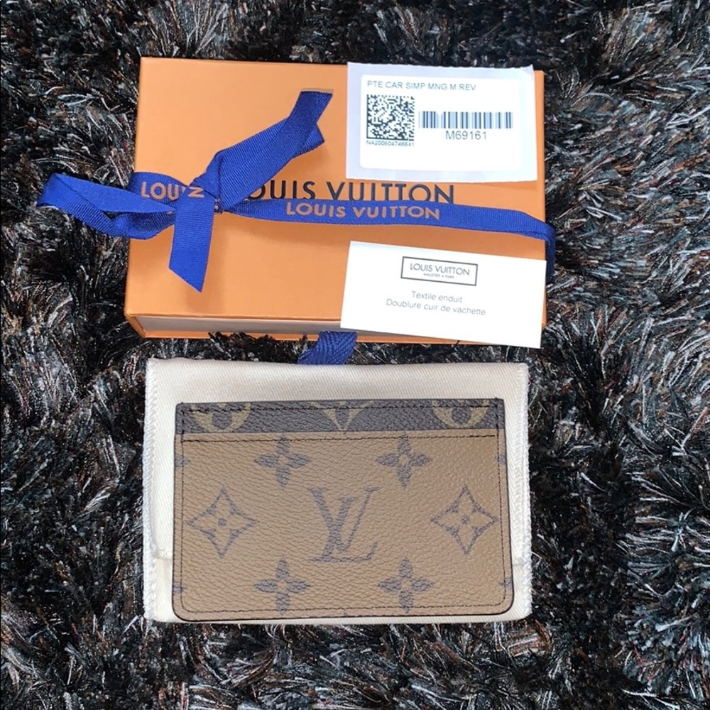 Louis Vuitton Reverse Monogram Card